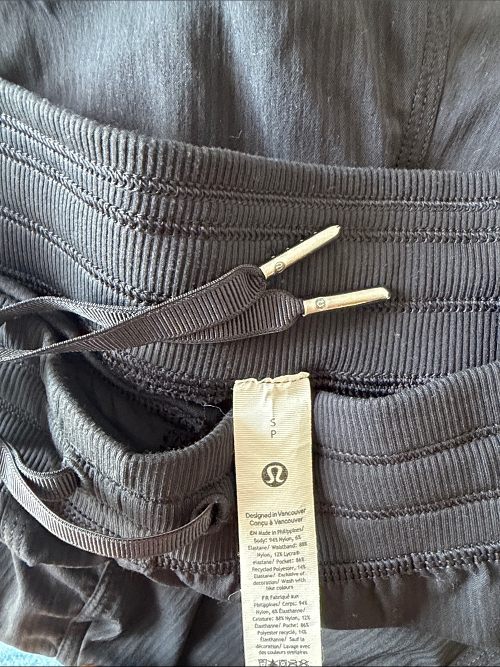 Lululemon Black Drawstring Cargo Joggers - Picture 3 of 3